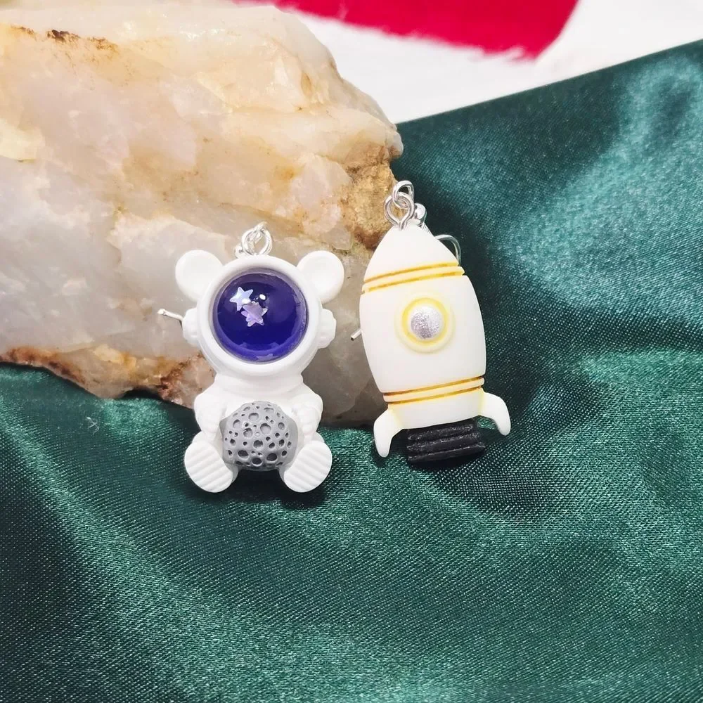 Asymmetric Astronaut & Rocket Earrings 🚀✨ Cute Y2K Space Dangles NASA Nerd Chic